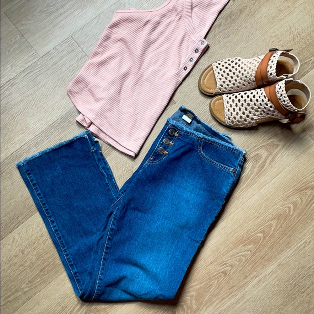 Abercrombie & Fitch Raw Waist & Hem Cropped Jeans